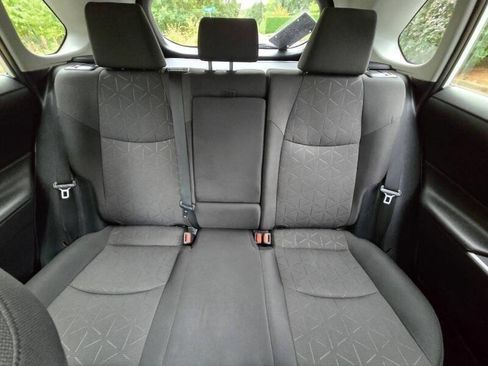 Used 2020 Toyota RAV4 XLE w/ Convenience Package AWD/4WD image 16
