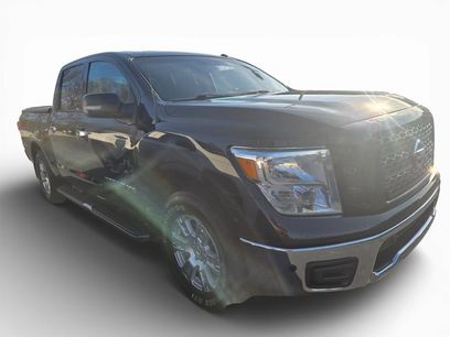 Used 2019 Nissan Titan SV w/ SV Convenience Package