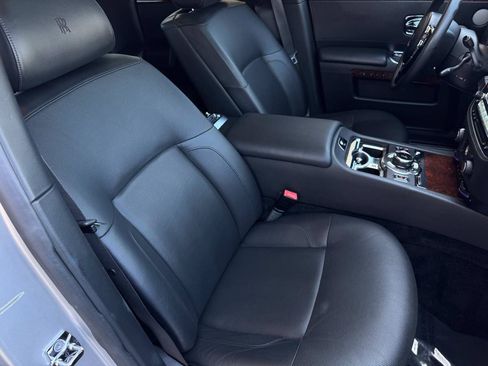 Used 2014 Rolls-Royce Ghost RWD image 26