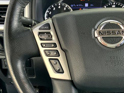 Used 2021 Nissan Titan SV w/ SV Convenience Package image 23