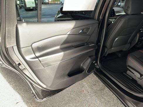 Used 2024 Chevrolet Traverse RS w/ LPO, Floor Liner Package image 14