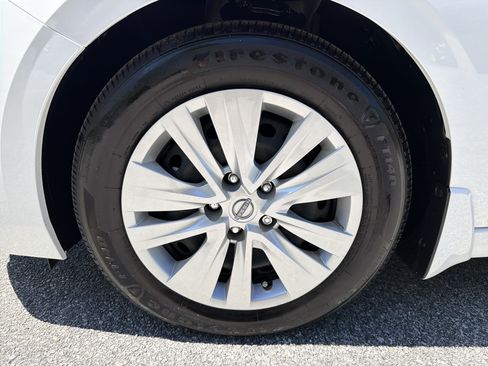 Used 2025 Nissan Sentra S FWD image 12