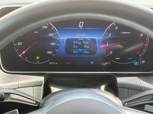 Used 2023 Mercedes-Benz GLC 300 4MATIC image 18