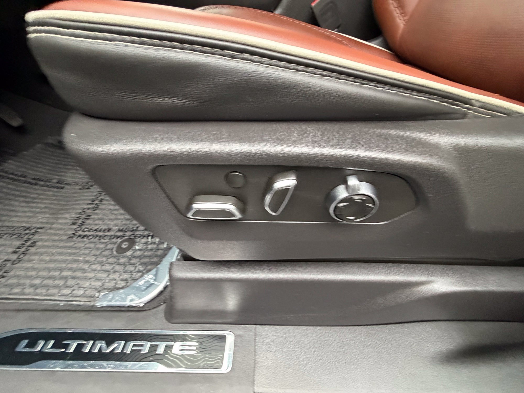 Used 2024 GMC Sierra 3500 Denali Ultimate AWD/4WD image 21