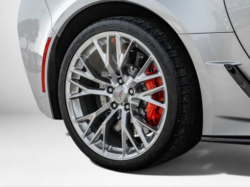 Used 2018 Chevrolet Corvette Z06 RWD image 50