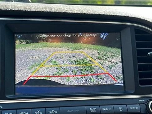 Used 2017 Hyundai Elantra Limited w/ Limited Ultimate Package 05 FWD image 28