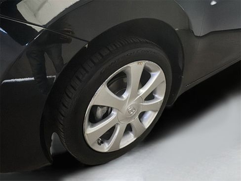 Used 2013 Hyundai Elantra Limited w/ Technology Pkg image 4