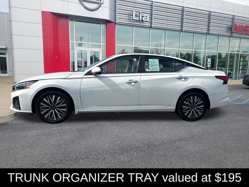Certified 2023 Nissan Altima 2.5 SV w/ SV Premium Package AWD/4WD image 7