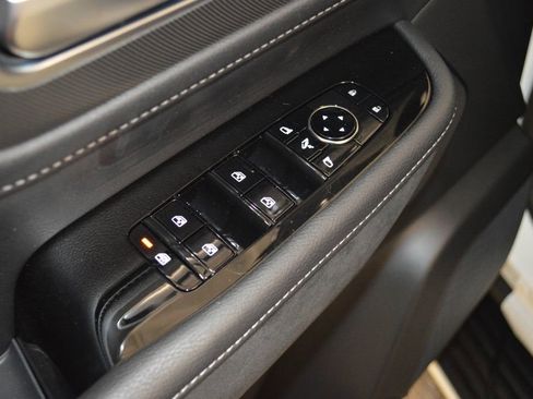 New 2026 INFINITI QX80 Luxe RWD image 18