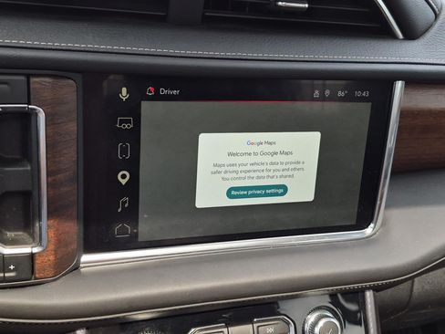 Certified 2024 GMC Yukon Denali Ultimate AWD/4WD image 33