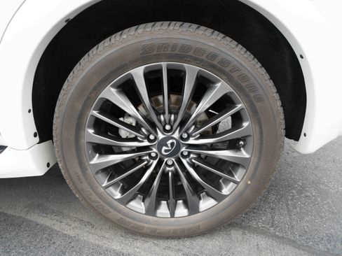 Used 2023 INFINITI QX80 Premium Select w/ All-Season Package AWD/4WD image 30