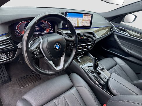 Used 2021 BMW 530i w/ Convenience Package RWD image 7
