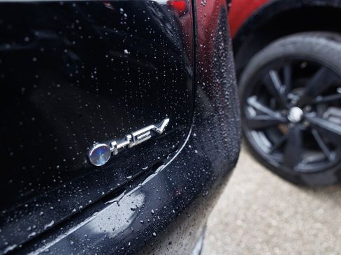 Used 2024 Toyota Prius XLE image 12