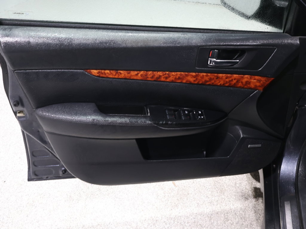 Used 2010 Subaru Outback 2.5i Limited w/ Protection Package 1A AWD/4WD image 16