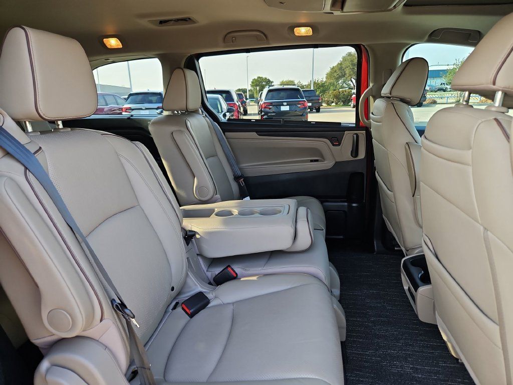 Used 2023 Honda Odyssey Elite image 27