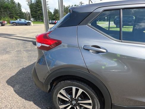 Used 2019 Nissan Kicks SV FWD image 26