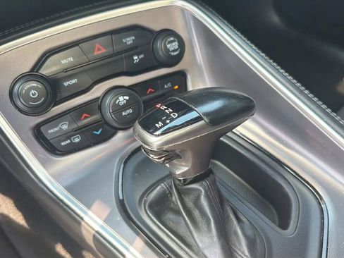 Used 2019 Dodge Challenger SXT RWD image 14