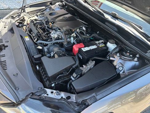 Used 2021 Toyota Camry LE image 60