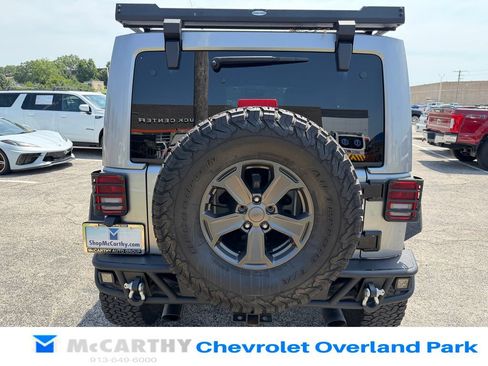 Used 2018 Jeep Wrangler Unlimited Rubicon w/ Dual Top Group AWD/4WD image 4