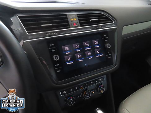 Used 2019 Volkswagen Tiguan SE image 19