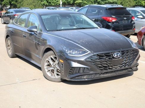 Used 2023 Hyundai Sonata SEL image 2