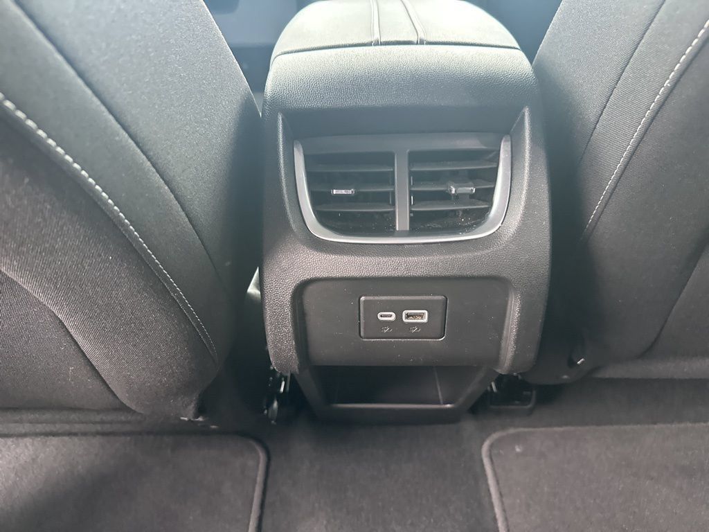 Used 2025 Chevrolet Blazer LT AWD/4WD image 13