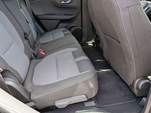 Used 2025 Chevrolet Blazer LT FWD image 30