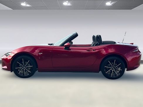 Used 2025 MAZDA MX-5 Miata Grand Touring w/ Weather Package RWD image 2