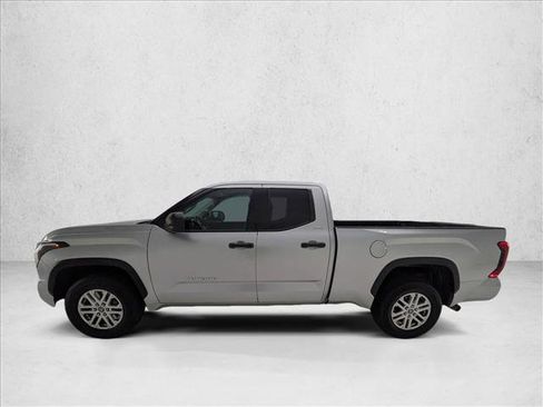 Used 2022 Toyota Tundra SR5 AWD/4WD image 8