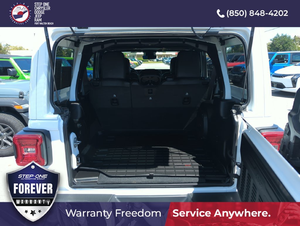 Used 2025 Jeep Wrangler Unlimited Rubicon AWD/4WD image 28