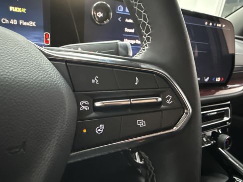 Used 2026 Chevrolet Traverse Z71 image 15