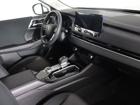 New 2026 Mitsubishi Outlander ES image 26