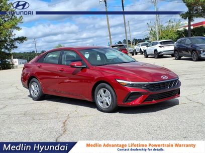 New 2025 Hyundai Elantra SE