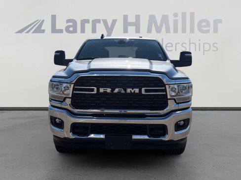 Used 2024 RAM 2500 Big Horn w/ Heated Seats & Wheel Group AWD/4WD image 9