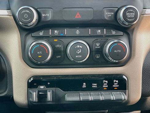 Used 2020 RAM 1500 Laramie AWD/4WD image 15