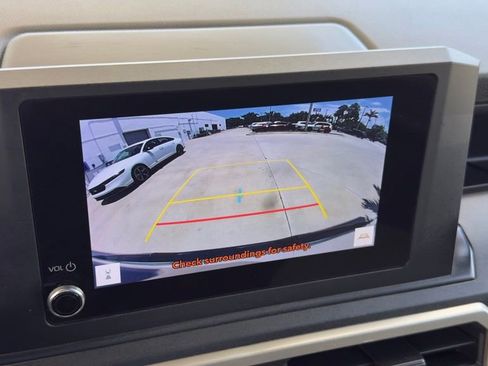 Used 2024 Toyota Tacoma SR RWD image 18