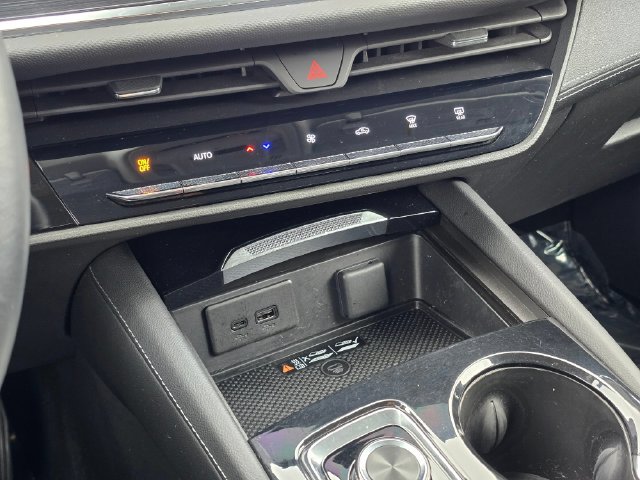 Used 2024 Buick Envision Preferred AWD/4WD image 30