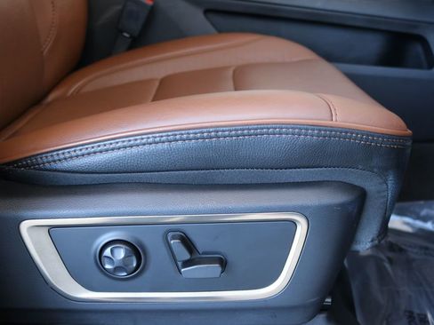 Used 2022 RAM 1500 Limited w/ Body Color Bumper Group image 35