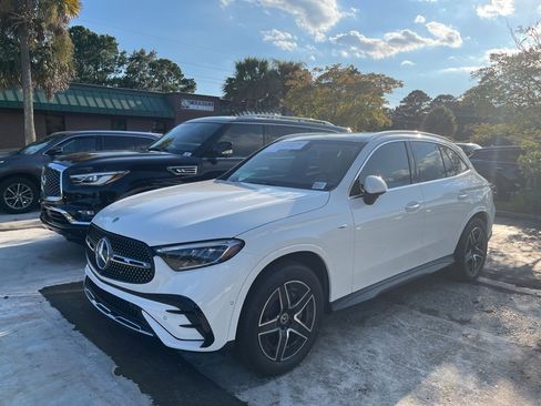 Certified 2025 Mercedes-Benz GLC 350e 4MATIC image 44