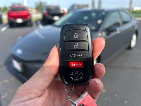 Used 2026 Toyota Camry LE FWD image 43