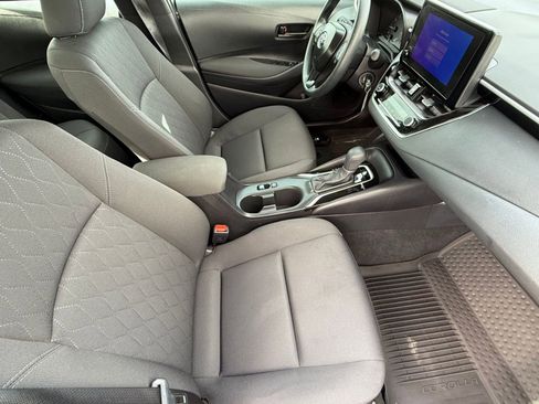 Certified 2025 Toyota Corolla LE image 35