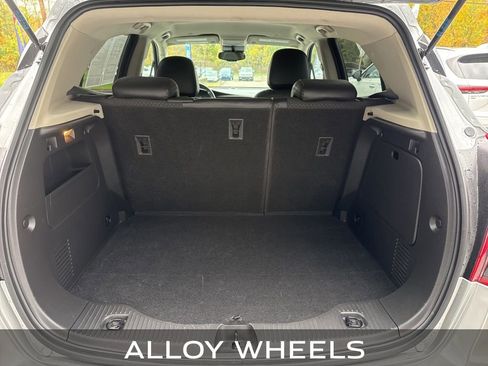 Used 2022 Buick Encore Preferred w/ Safety Package image 22