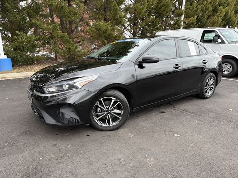 Used 2022 Kia Forte LXS w/ LXS Technology Package image 5