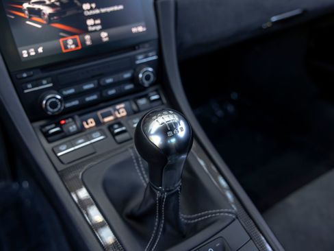 Used 2018 Porsche 911 GT3 RWD image 48