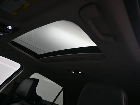 Certified 2023 Kia Niro Wave image 29