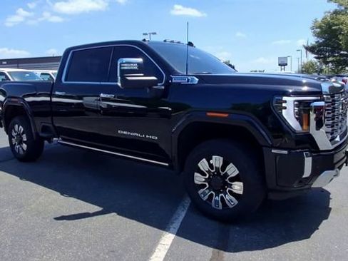 Certified 2025 GMC Sierra 2500 Denali w/ Denali Reserve Package AWD/4WD image 2
