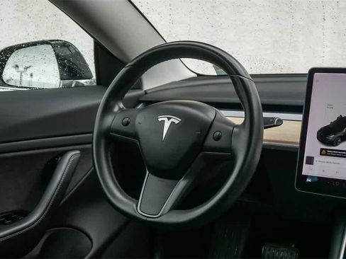 Used 2018 Tesla Model 3 Long Range image 14