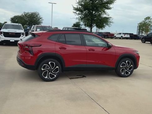 New 2026 Chevrolet Trax RS w/ Sunroof Package FWD image 2