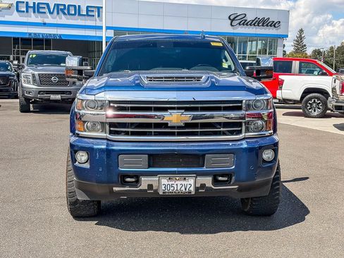 Used 2019 Chevrolet Silverado 2500 High Country w/ Duramax Plus Package AWD/4WD image 6
