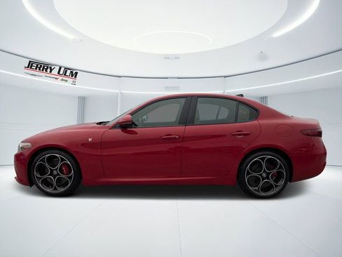 Used 2022 Alfa Romeo Giulia Ti w/ Active Assist Plus Package image 7